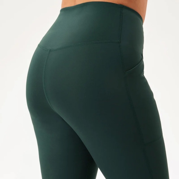 Girlfriend Collective Moss Compressive High-Rise Pocket Legging Size: Large - Picture 3 of 5